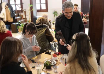 “Yeryüzündeki Her Şey Kadının Eseridir”