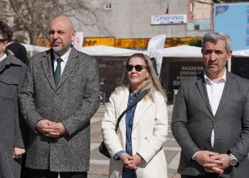 Başkan Aydın 8 Mart Programında Kadınlarla Buluştu