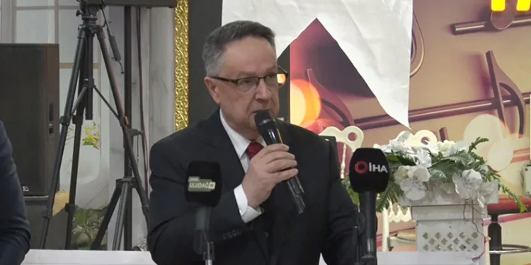 “Mazlumun yanında, zalimlerin karşısındayız”