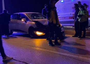 Bursa’da 2 otomobilin çarpıştığı kazada 1 kişi yaralandı