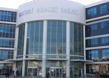 Zehir taciri borcu olduğu için uyuşturucu kuryeliği yapmış