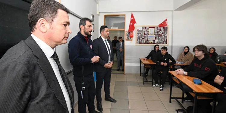 Osmangazi’de 900 Öğrenciyle Dev Afet Tatbikatı