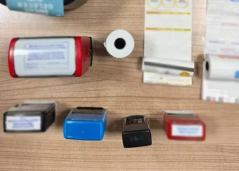 İstanbul’da yabancılara sahte belge düzenleyen şebeke çökertildi