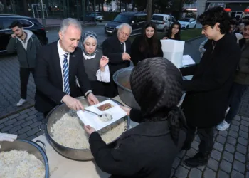 İnegöl İşletme Fakültesinde 500 Öğrenciyle İftar Sofrası Kuruldu