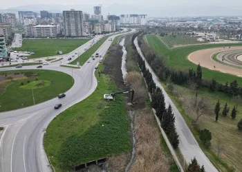 Ayafatma Deresi’nde kapsamlı temizlik çalışması