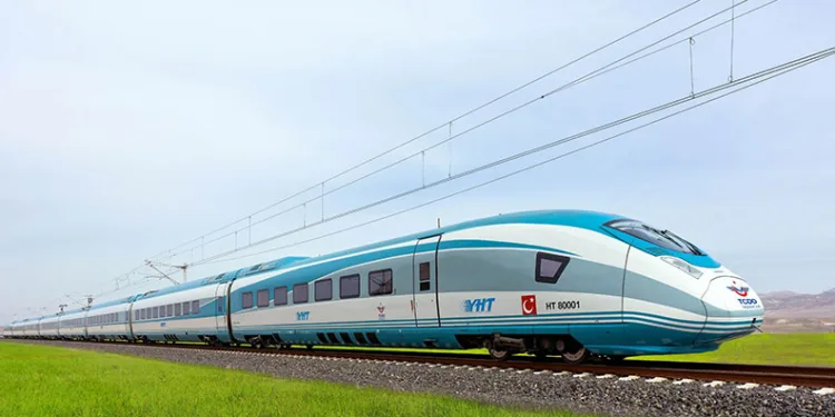 Uraloğlu: “6 ek YHT seferi gerçekleştireceğiz”