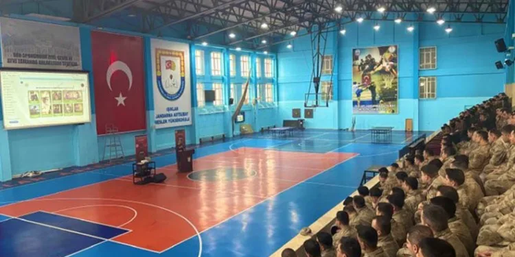 Bursa’da Jandarmadan öğrencilere narkotik eğitimi