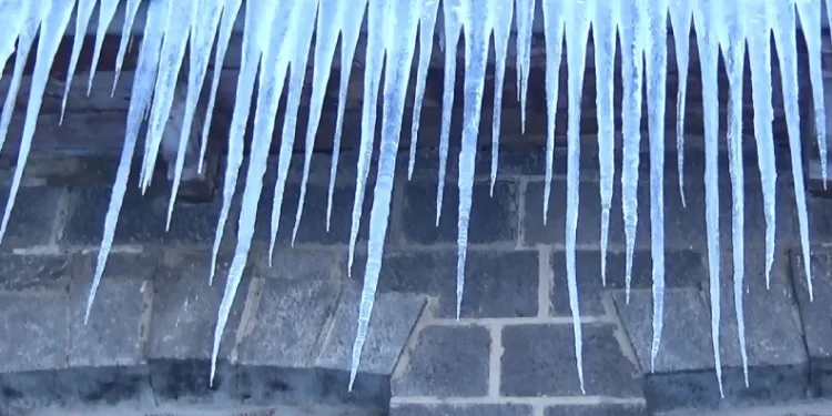 Kars eksi 15’i gördü: Baharda Sibirya soğukları etkili oluyor