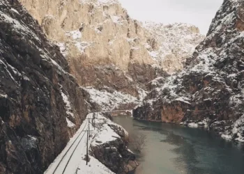 Erzincan’daki kanyonlar turizmcilerin ilgisini çekiyor