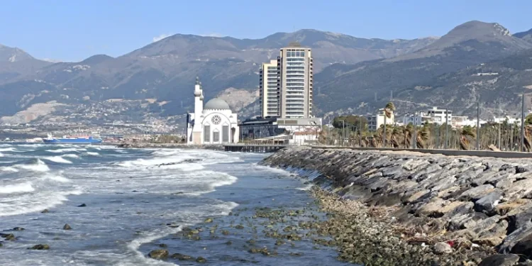 İskenderun Körfezi’nde denizde çekilme yaşandı