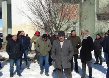 Kars’ta vatandaşların taş ocağı tepkisi