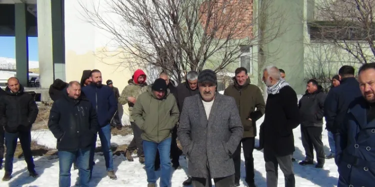 Kars’ta vatandaşların taş ocağı tepkisi
