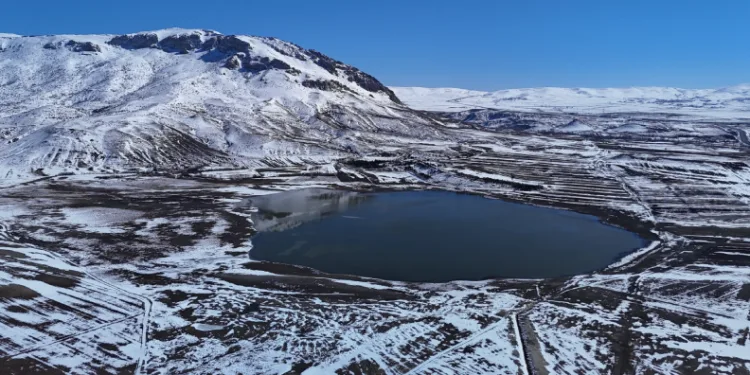 Bir dönem tamamen kuruyup beyaz örtüyle kaplanmıştı, yeniden su tuttu