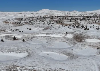 Toroslar ‘da obruklar karla doldu