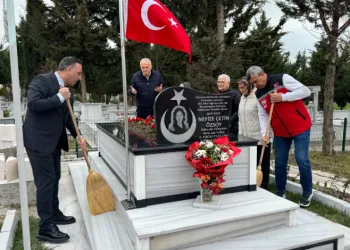 Şehit kabirlerine vefa dokunuşu