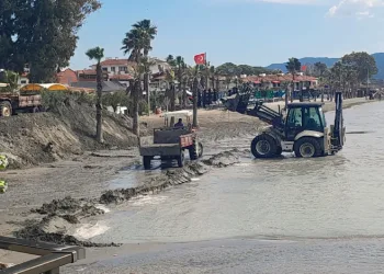 Akyaka sahili yaz sezonuna hazırlanıyor
