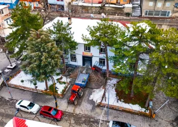 İliç’in tarihi taş binası restorasyonla yeniden hayat buluyor