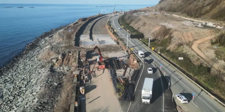 4 kişinin hayatını kaybettiği heyelan bölgesinde tünel çalışması başlatıldı